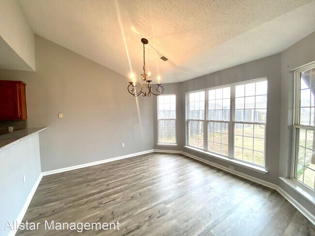 Building Photo - 4 br, 2 bath House - 1826 Cherry Creek Drive