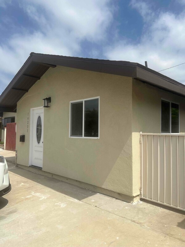 Building Photo - 14237 San Cristobal Dr