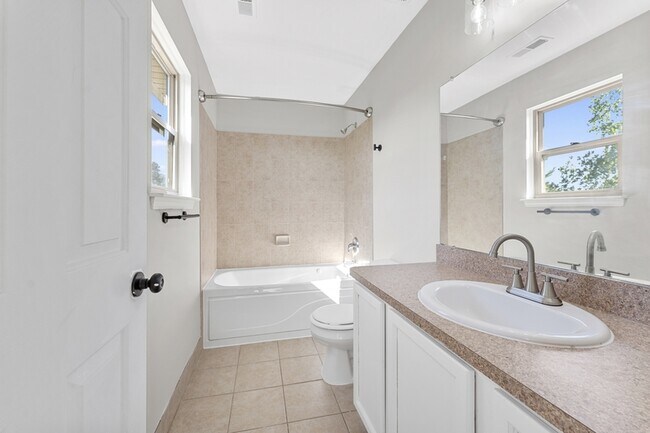 Building Photo - 300 Taddeo Dr