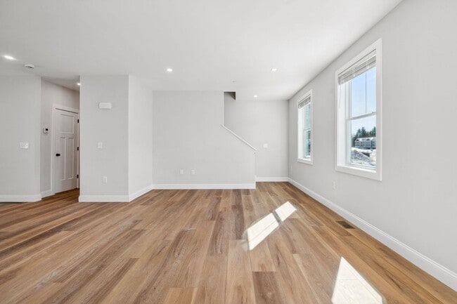 Interior Photo - Bayberry Commons- 3 Bedroom 2.5 Bath Townhomes with 2 Car Garage