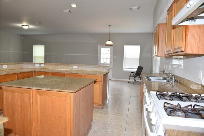 Foto del edificio - 6807 Turtlewood Dr