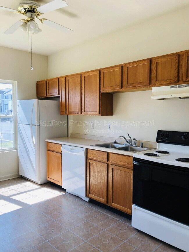 Building Photo - 11009 Bevin Dr