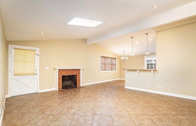 Building Photo - 2272 Colgate Dr