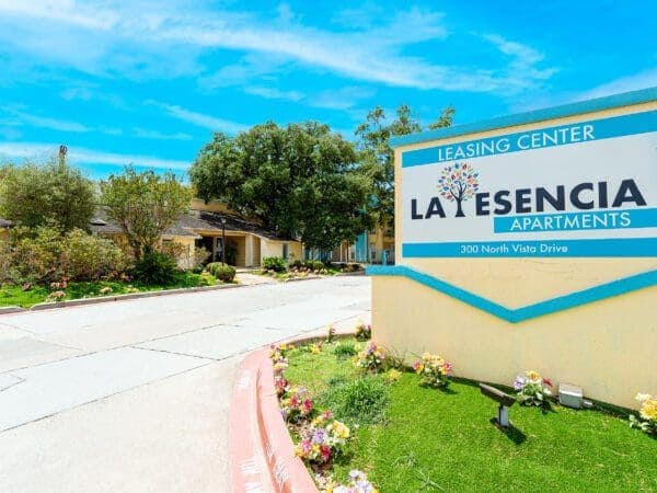 Building Photo - La Esencia Apartments