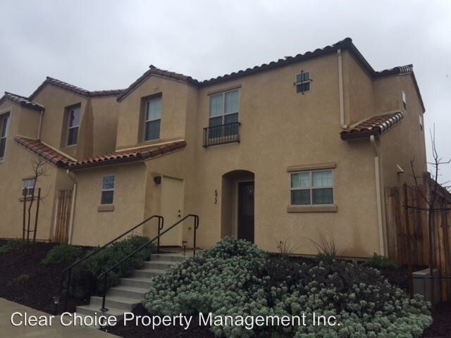 Foto principal - 572 River Oaks Dr