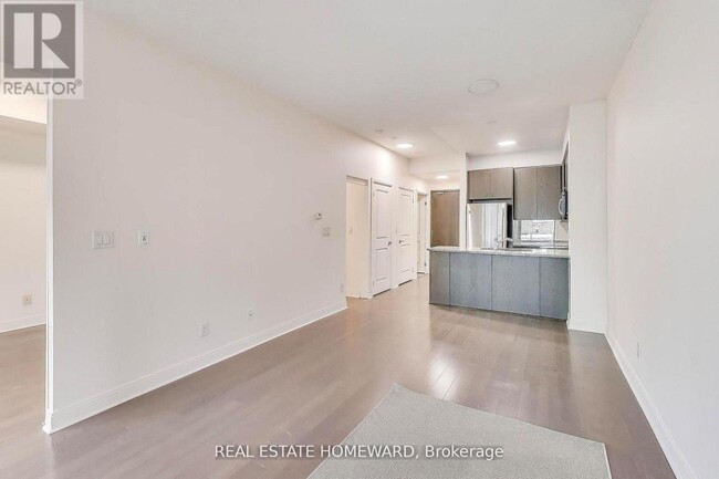 Building Photo - 21 Scollard St