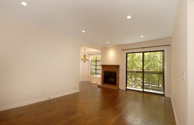 Foto del edificio - 13025 Moorpark St