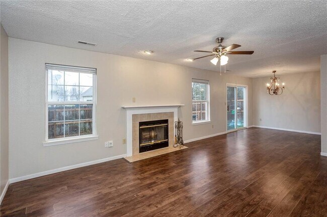 Building Photo - 1250 Country Creek Ct