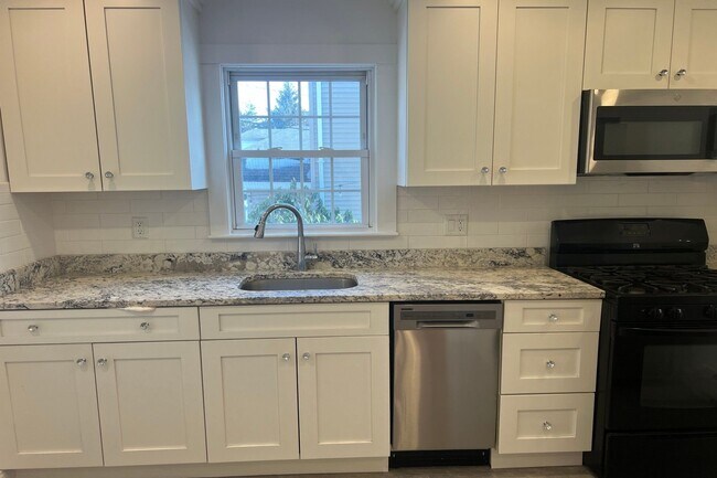 Foto del edificio - 195 Godwin Ave