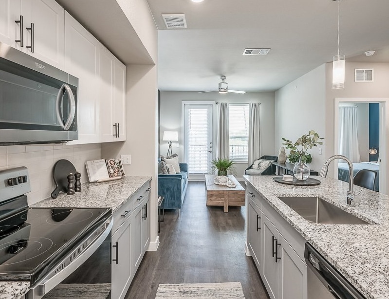 Foto principal - 10920 Day Rd