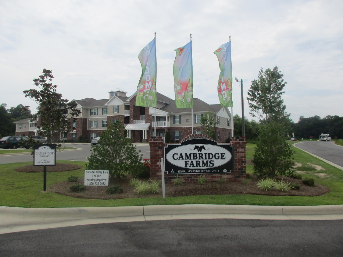 Foto principal - Cambridge Farms Apartments