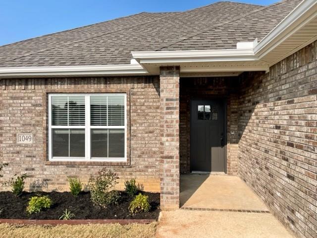 Building Photo - 1049 Parker Ln