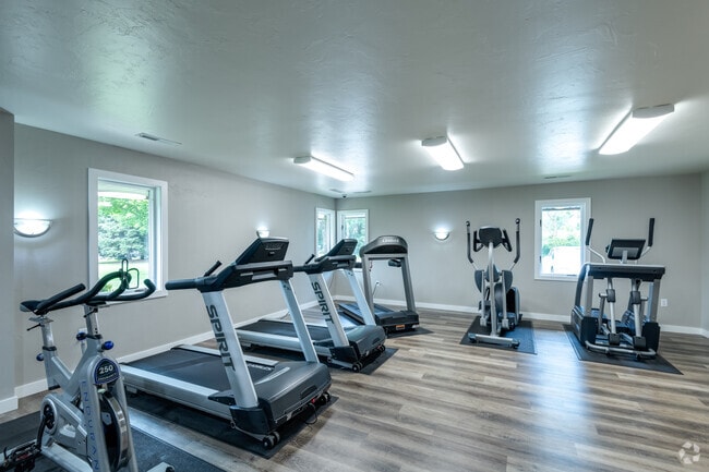 Gimnasio - Cedar Lake Apartments
