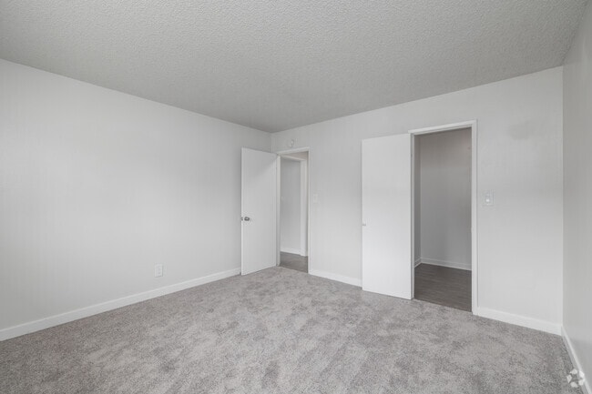 2BR, 1BA - 1,100SF - Bedroom - 15327 Woodruff Pl