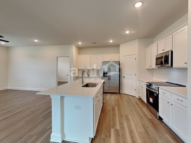 Foto del edificio - 3527 Lincoln Hts Ln