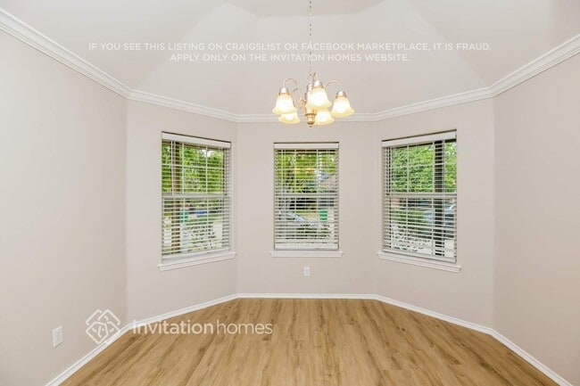 Building Photo - 1650 Hillside Dr