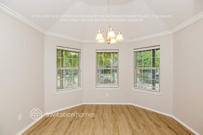 Foto del edificio - 1650 Hillside Dr