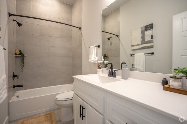 2BR, 2B - 1,114SF - Second Bathroom - Canopy Homes at Woodcreek