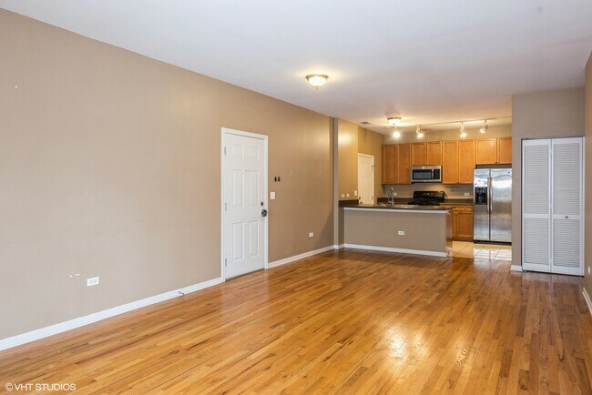 Foto del edificio - 758 W 15th St