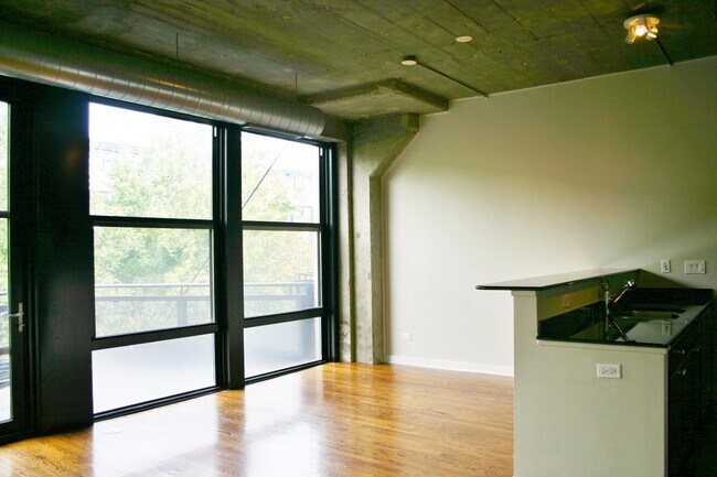 Foto del edificio - 1001 W 15th St