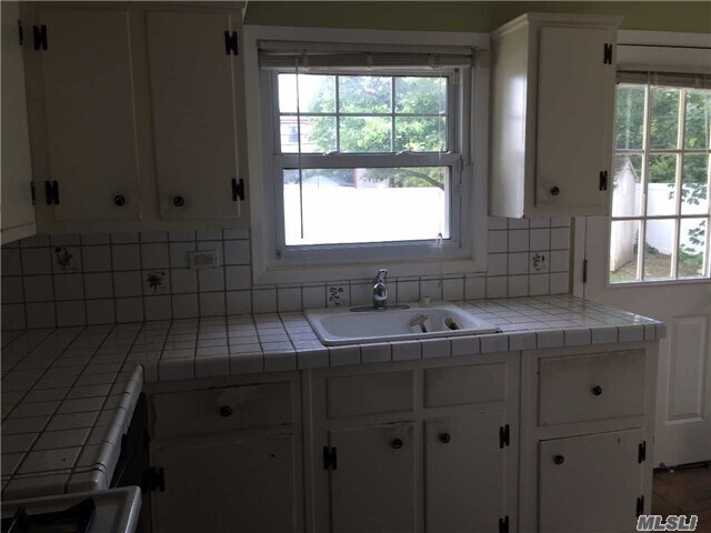 Building Photo - 26 Mindy Ln