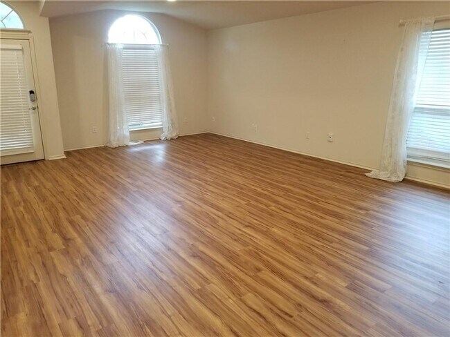 Foto del edificio - 1811 W Pflugerville Pkwy