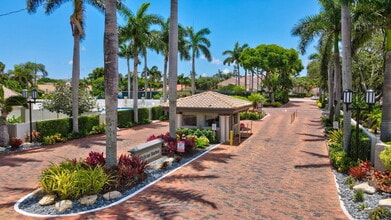 Building Photo - 100 Pelican Pointe Dr