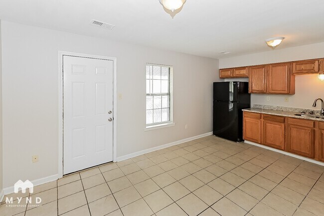 Foto del edificio - 10571 Chateau Dr