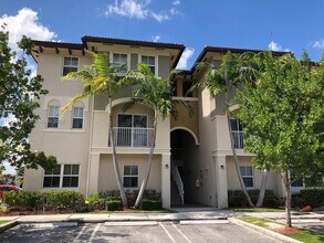 Building Photo - 8760 NW 97th Ave
