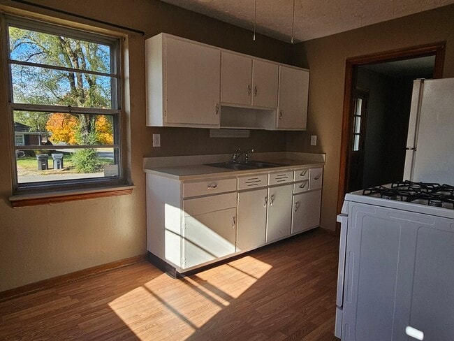 Building Photo - 2900 Sheridan St