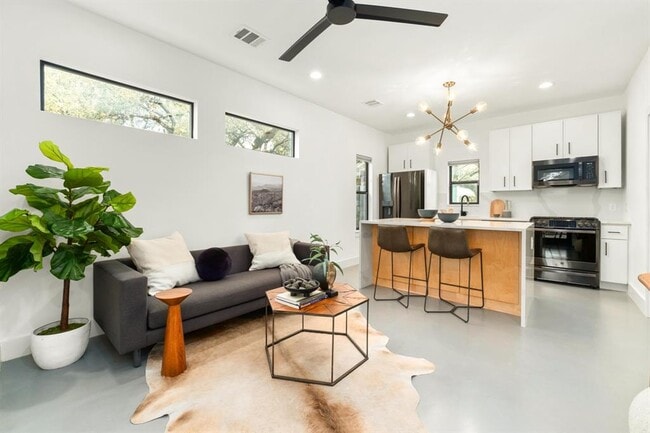 Foto del edificio - 1183 Oak Grove Ave