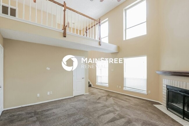 Building Photo - 3 Bedroom Pet-Friendly Home in Duncanville, TX with Main Street Renewal