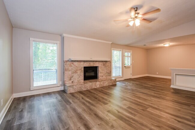 Foto del edificio - 1183 Ridgeside Dr NW