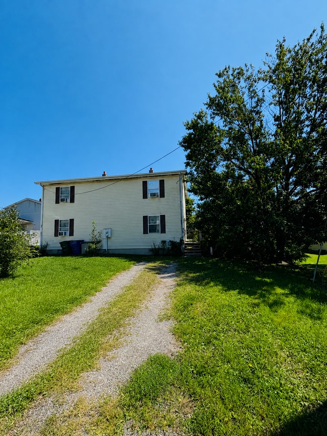 Building Photo - 285 Wakeman Ct NE