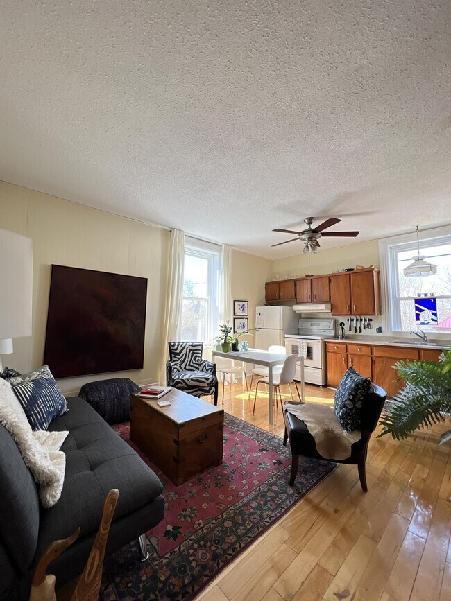 Building Photo - 35-35 Union St N