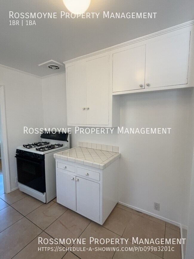 Foto del edificio - 4413 Ledge Ave