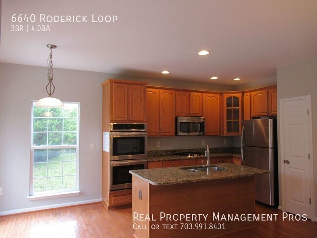 Foto del edificio - 6640 Roderick Loop