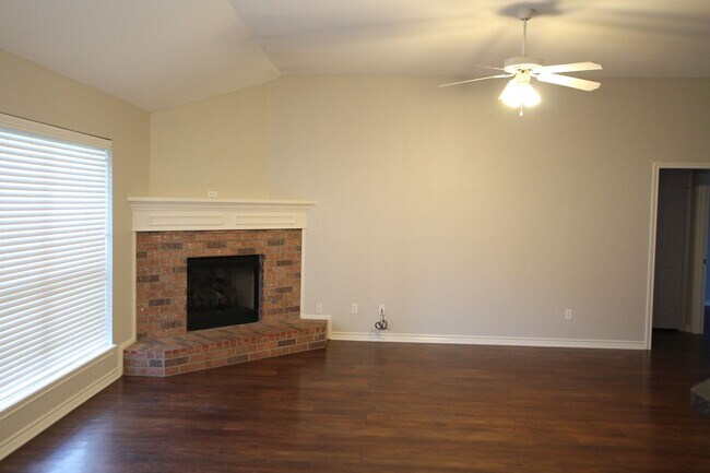 Foto del edificio - Beautiful 3 Bedroom 2 Bath Home in Flint!