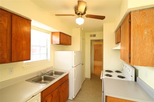 Building Photo - 8037 Cambridge Cir