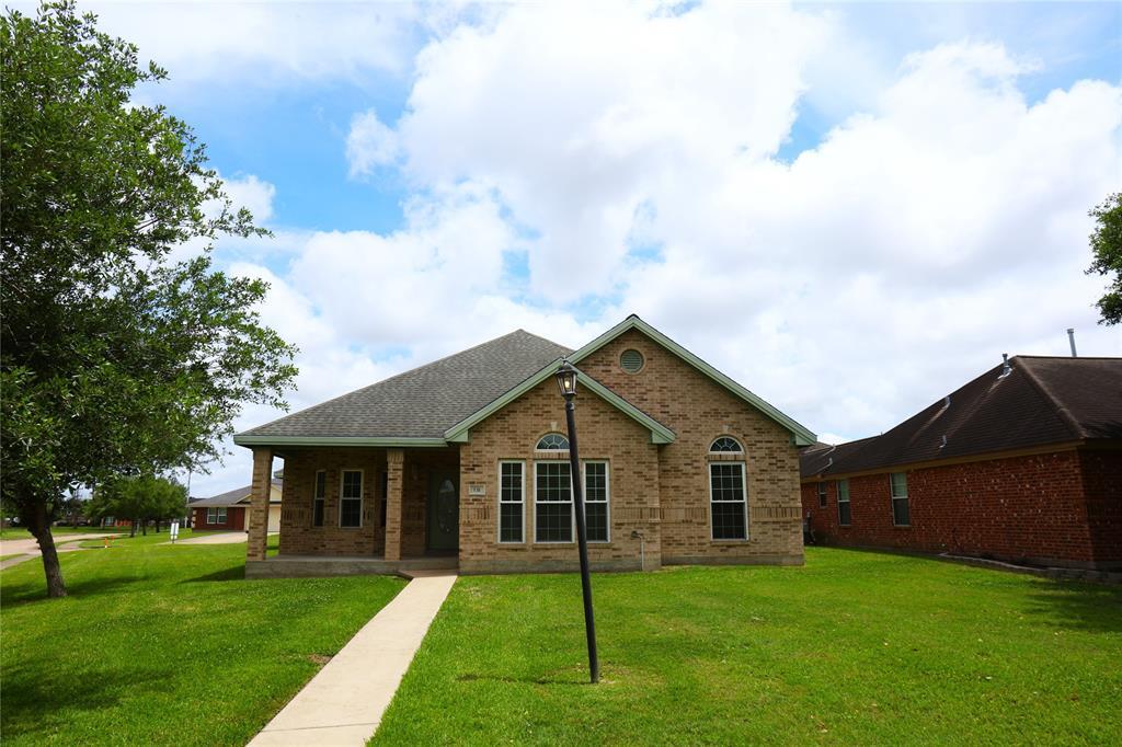 Primary Photo - 131 Silverbell Cir