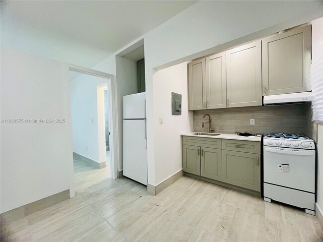 Foto del edificio - 13390 NE 6th Ave