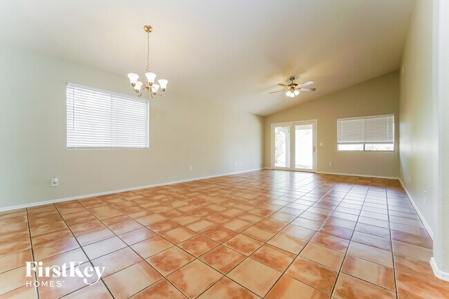 Foto del edificio - 2530 W Cezanne Cir