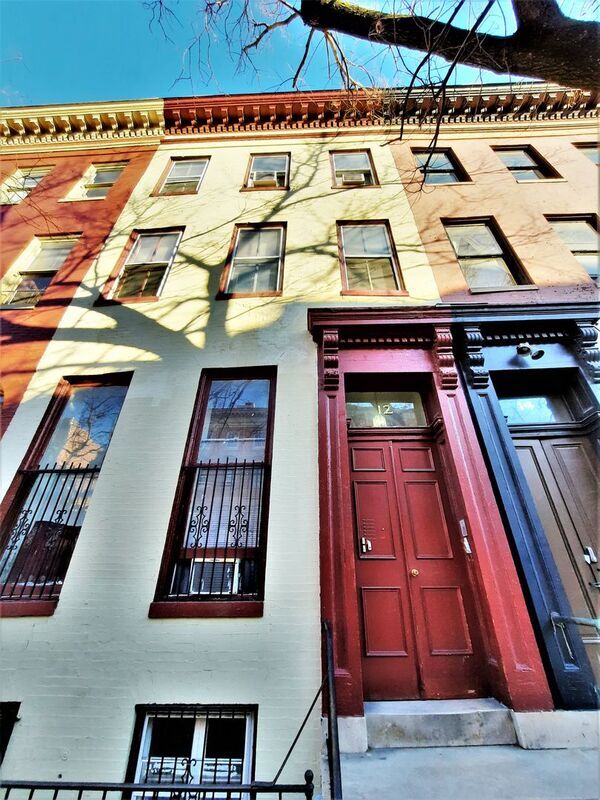 Primary Photo - 12 E Read St