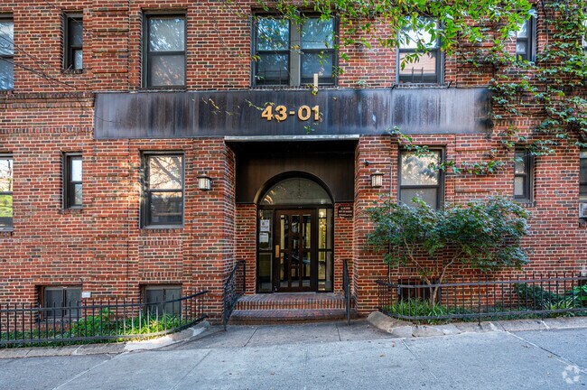 Building Photo - 4301 46th St
