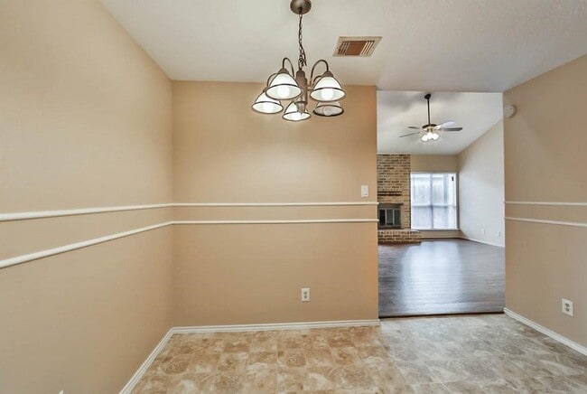 Foto del edificio - 11822 Yearling Dr