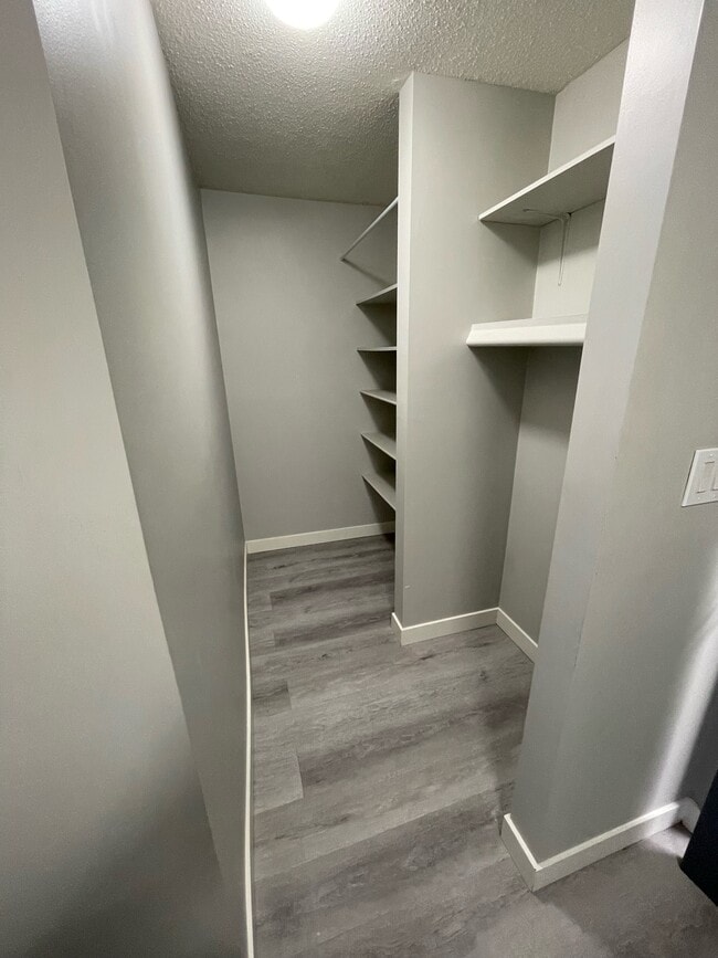 Building Photo - 13516-102 102 St NW