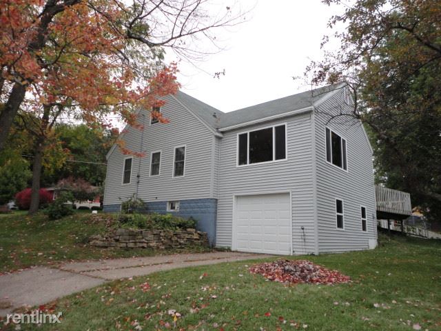 Building Photo - 505 Melby St