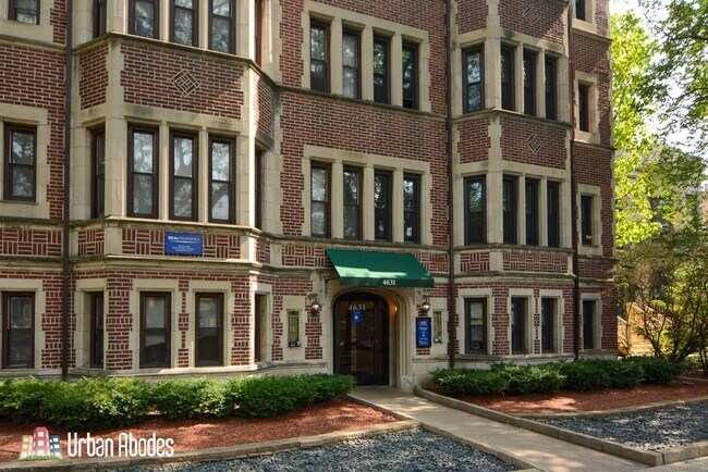 Building Photo - 4627 N Paulina St