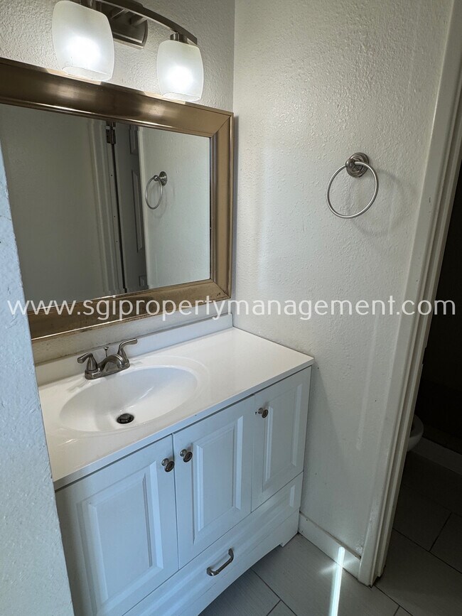Foto del edificio - 3828 N 32nd St