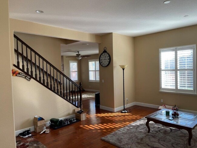 Foto del edificio - NEWER MODERN HOME BEHIND KAISER VACAVILLE *STAR RENTALS